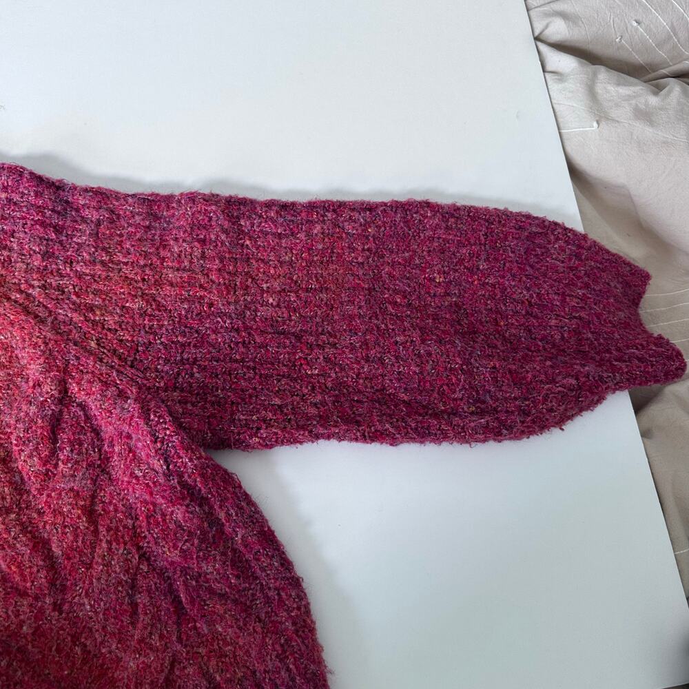 Universal Thread Sweater - Picture 5 of 7